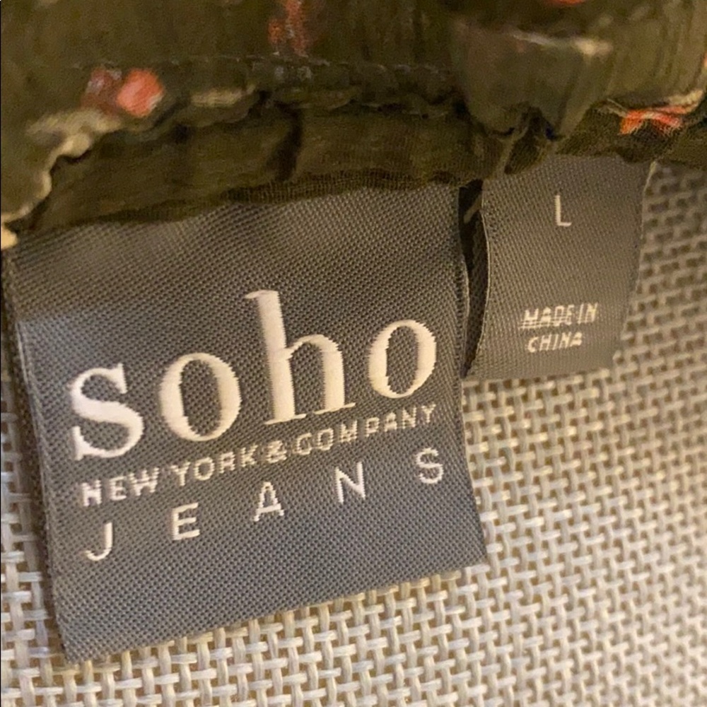 Top - Picture 4 of 4